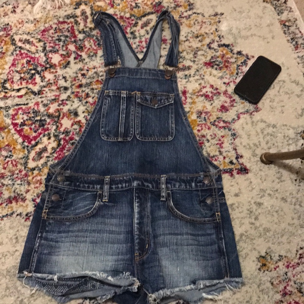 Aeo shortalls. Size xs. Will fit a size small